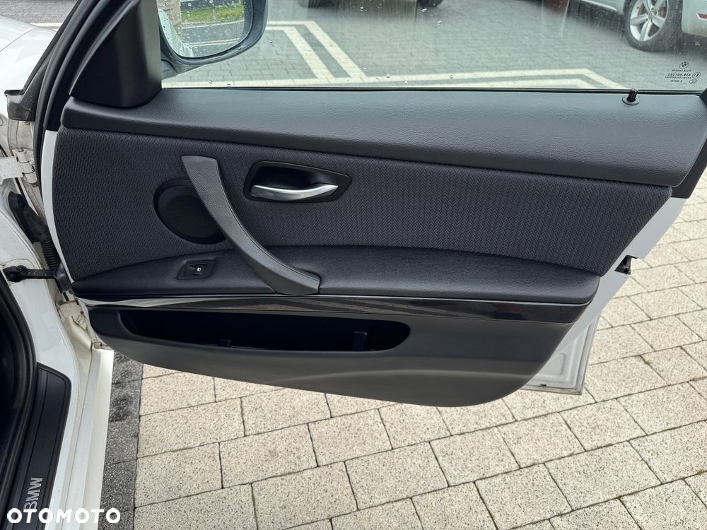 BMW Seria 3 - 26