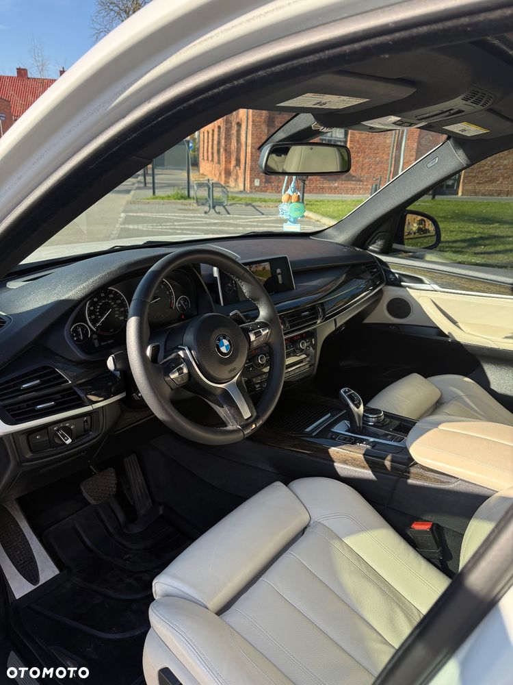 BMW X5 xDrive35i - 7