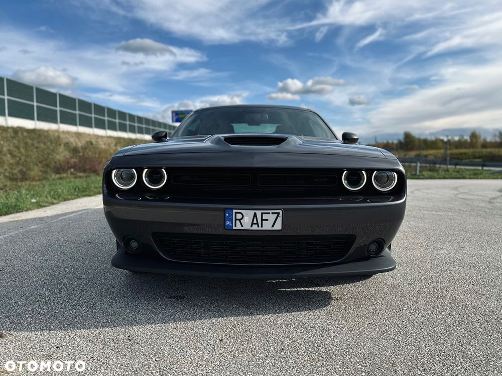 Dodge Challenger - 3