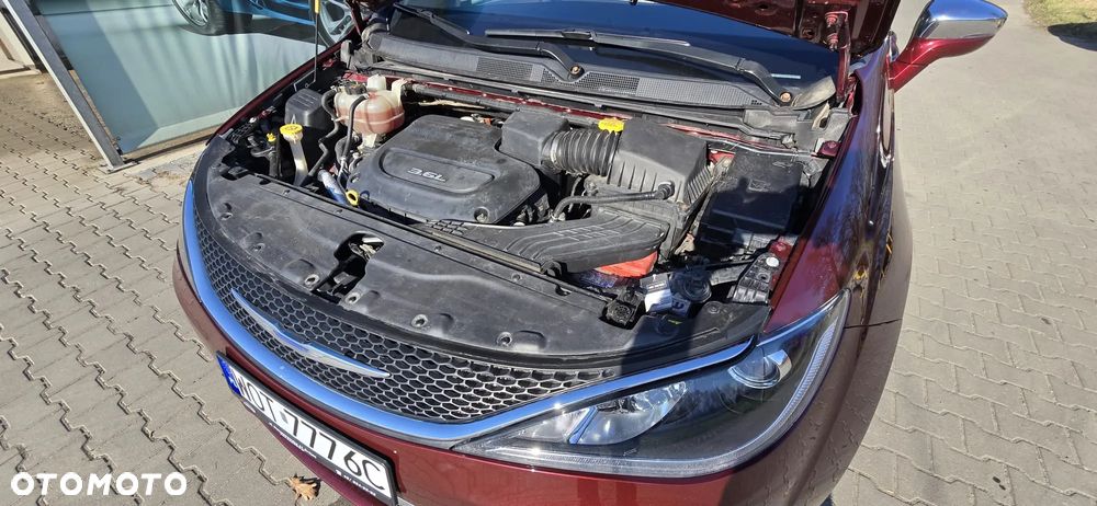 Chrysler Pacifica - 21