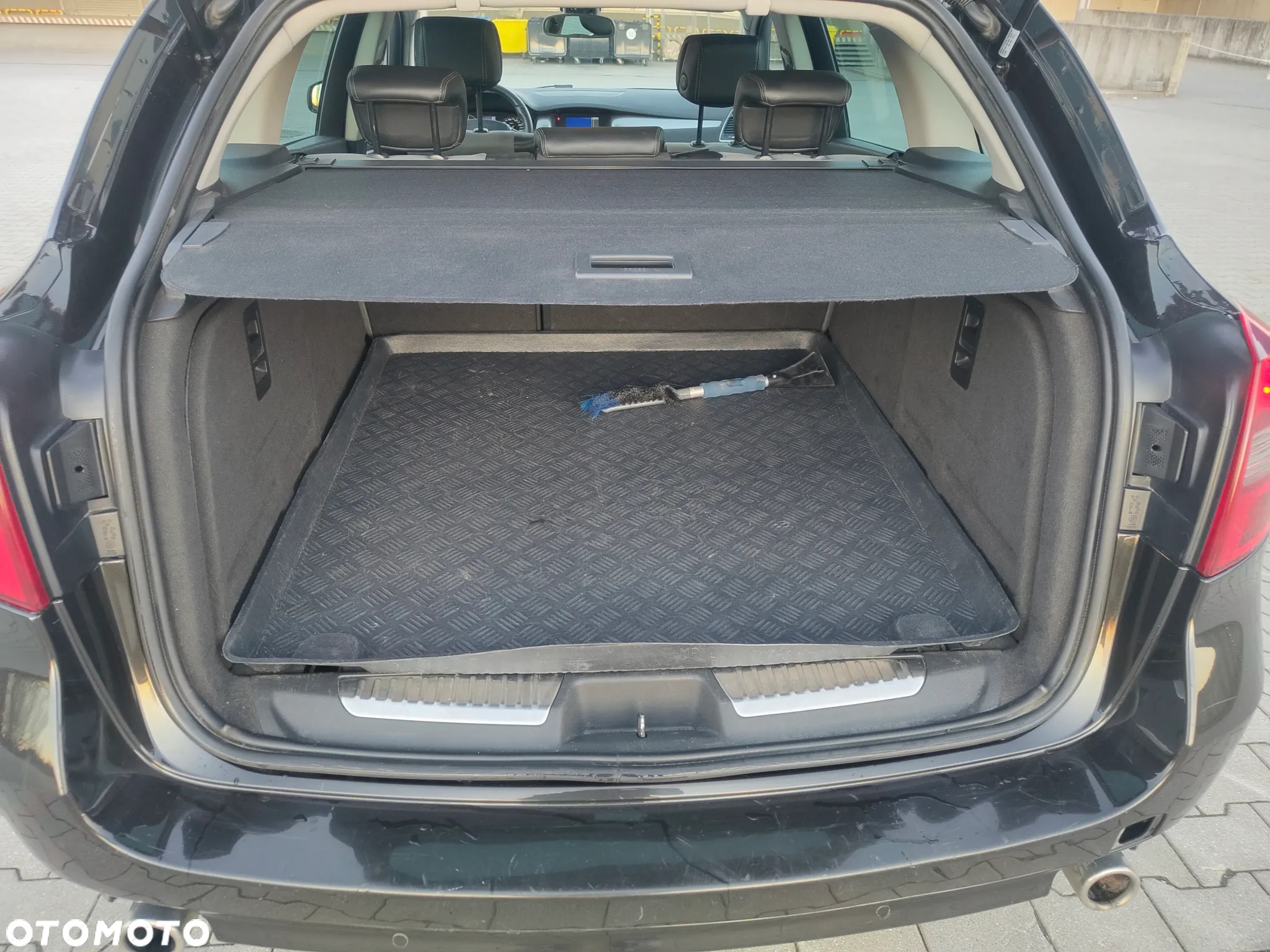 Renault Laguna 2.0 dCi Initiale - 9