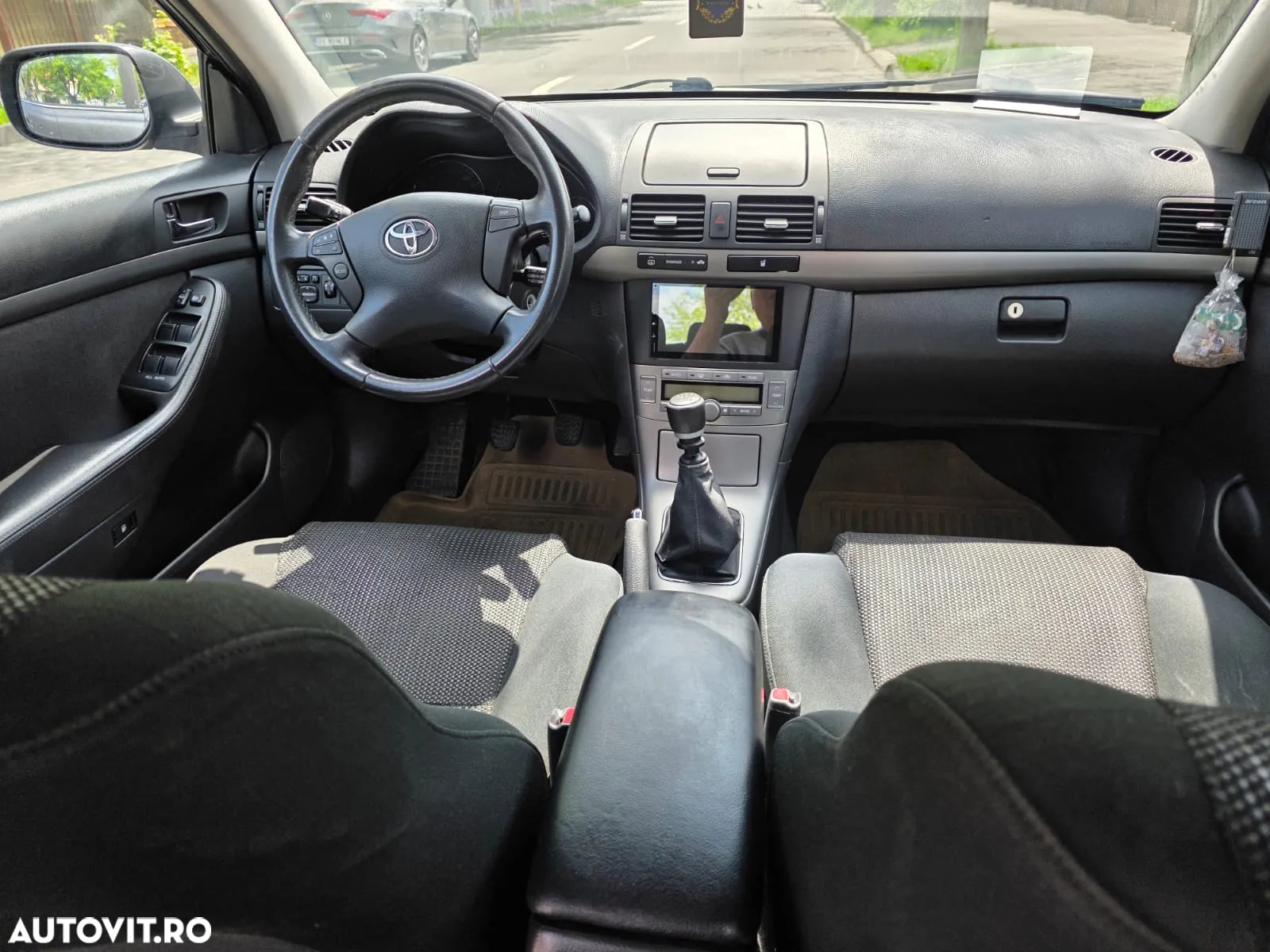 Toyota Avensis - 5