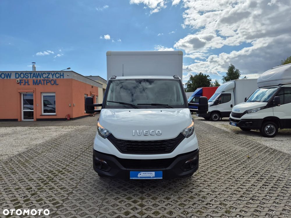 Iveco Daily 35C16, kontener 8PAL 4.38m x 2.12m x 2.13m, winda, klimatyzacja, bliźniaki, HAK 3.5T - 2