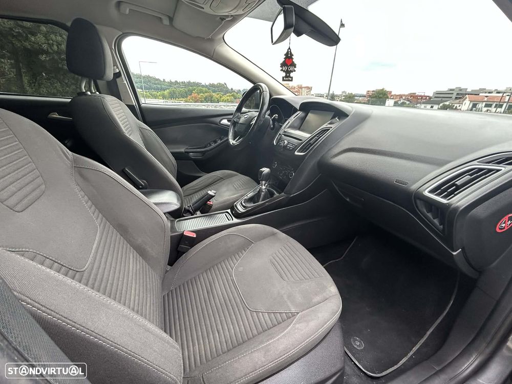 Ford Focus SW 1.5 TDCi Titanium - 10