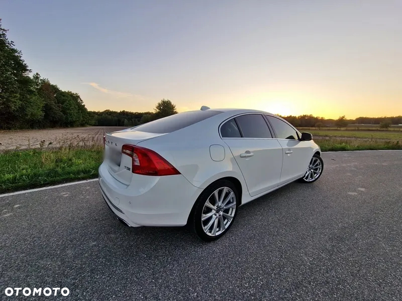 Volvo S60 T5 Geartronic Summum - 8