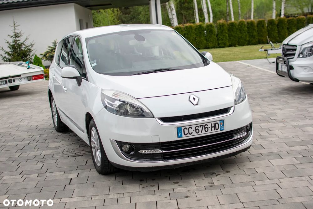 Renault Grand Scenic - 30