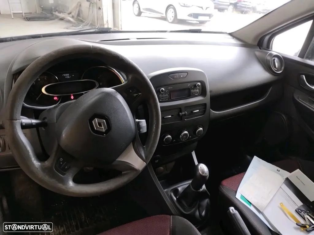Renault Clio 1.5 dCi Confort - 6