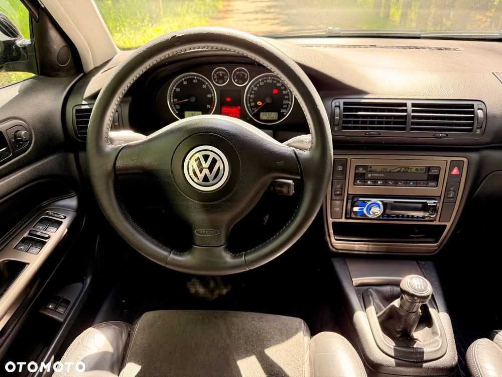 Volkswagen Passat 2.0 Highline - 11