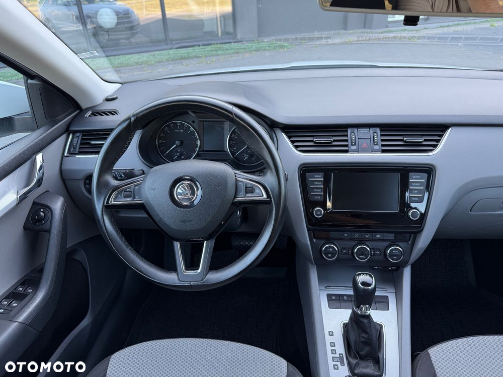Skoda Octavia 1.6 TDI Ambition DSG - 32
