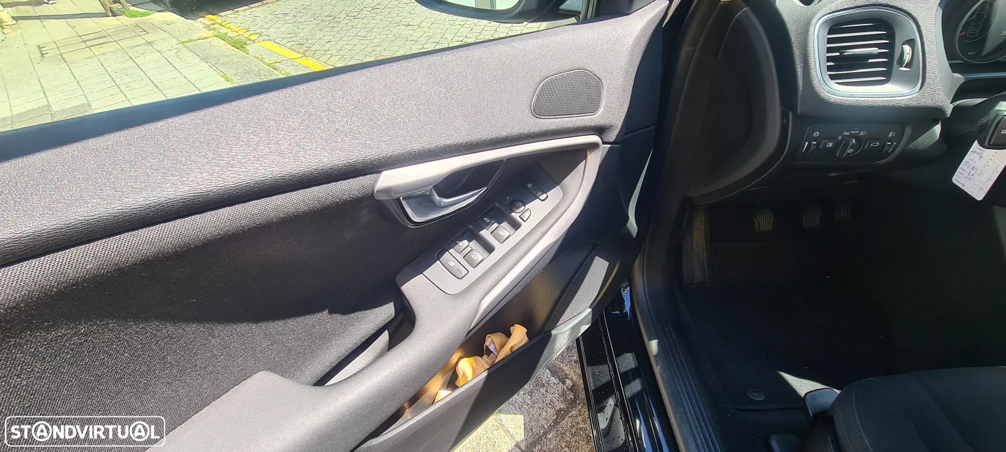 Volvo V40 2.0 D2 Kinetic Eco - 4