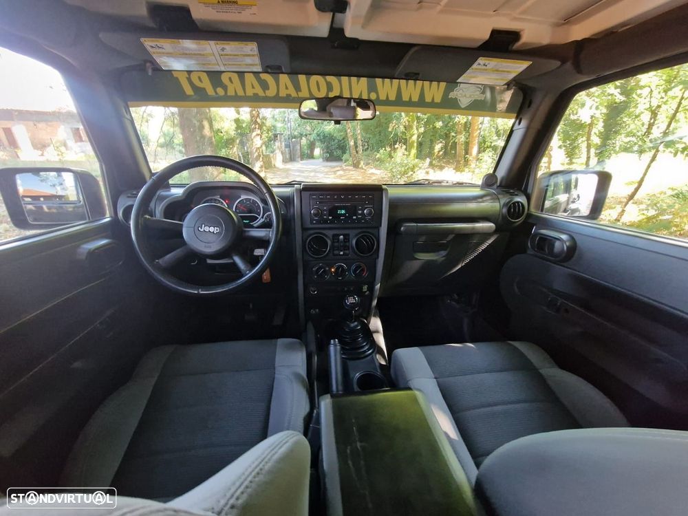 Jeep Wrangler - 31