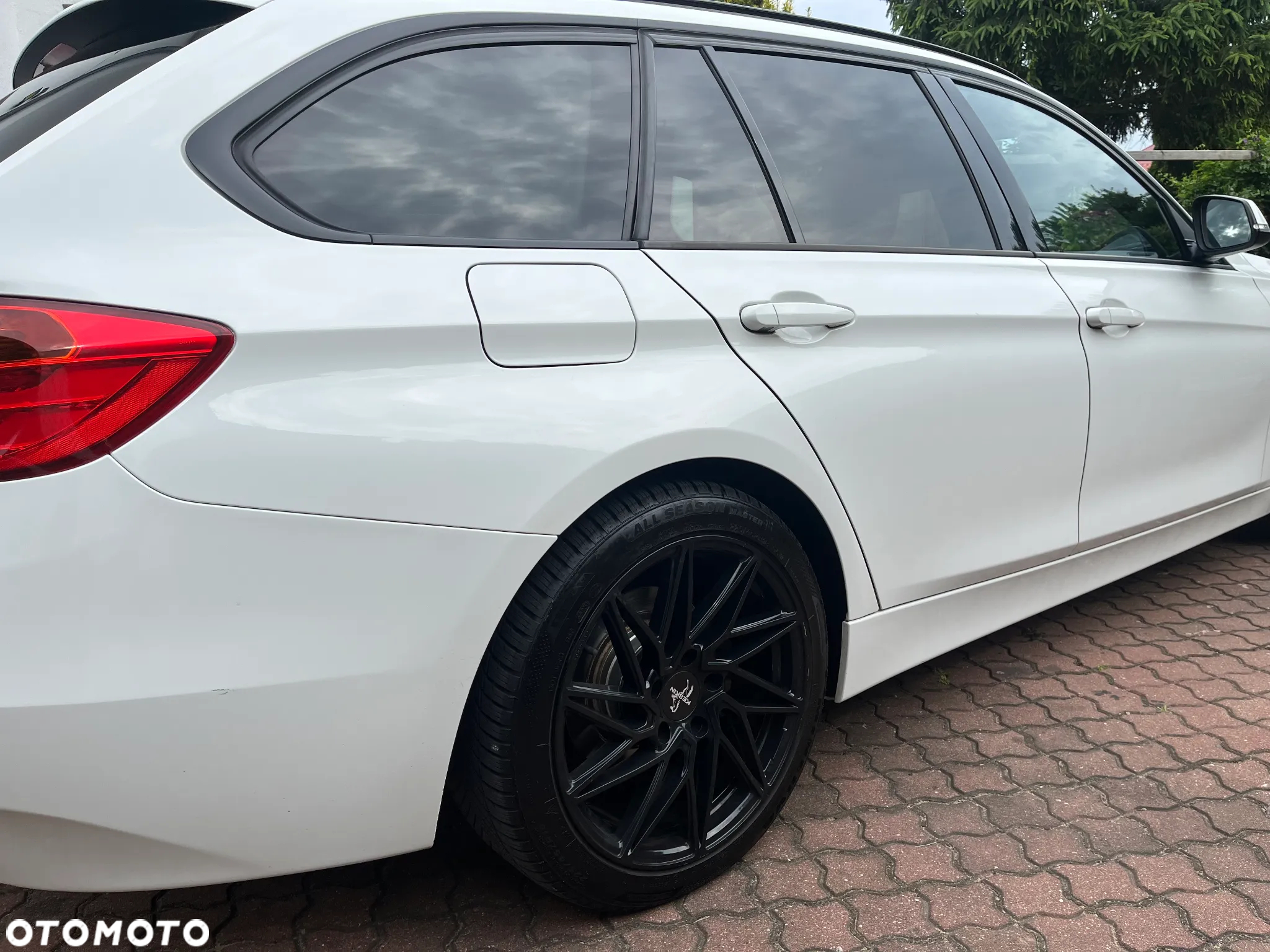 BMW Seria 3 318d Sport Line - 9