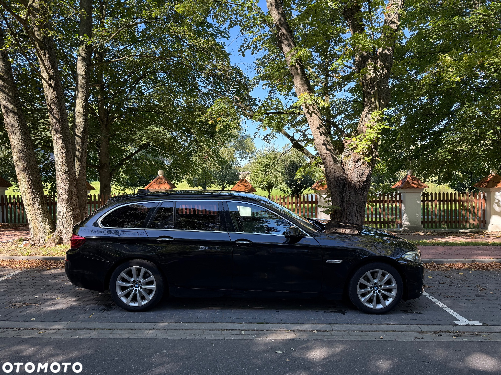 BMW Seria 5 525d Touring Luxury Line - 8
