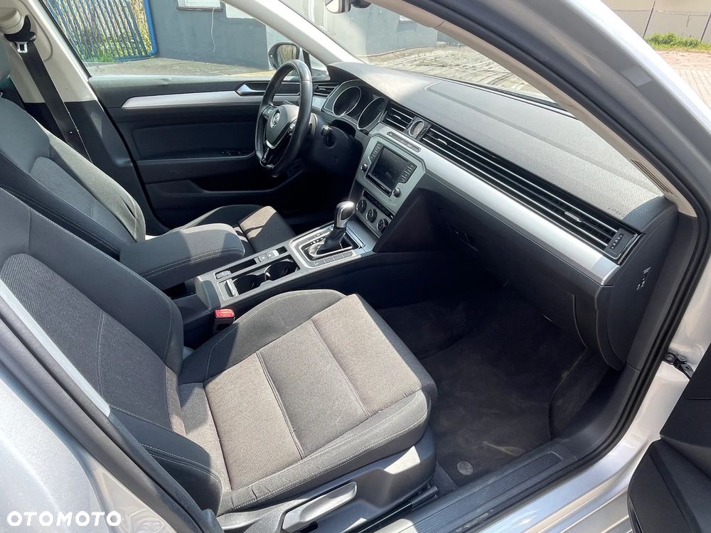 Volkswagen Passat Variant 2.0 TDI DSG (BlueMotion Technology) Trendline - 20