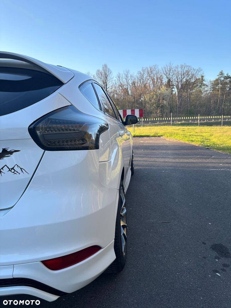 Ford Focus - 10