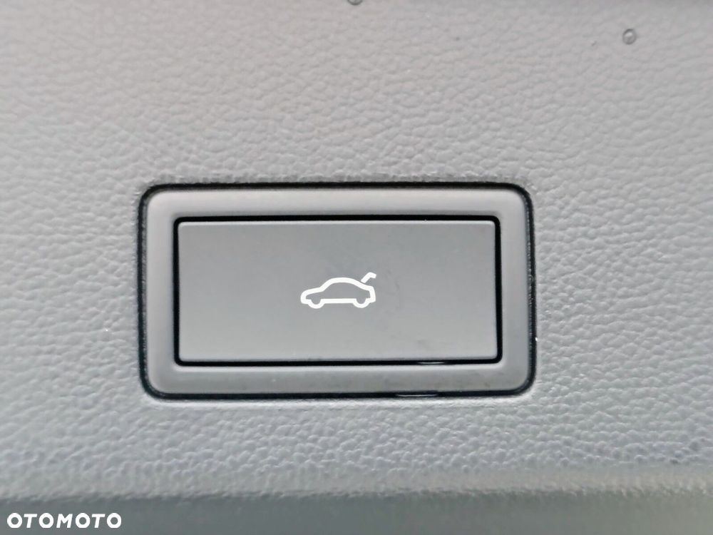 Volkswagen Golf Variant - 15