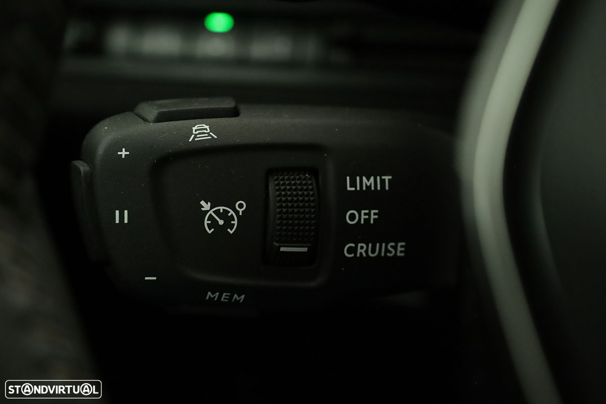 Peugeot 5008 1.2 PureTech Allure Pack EAT8 - 18