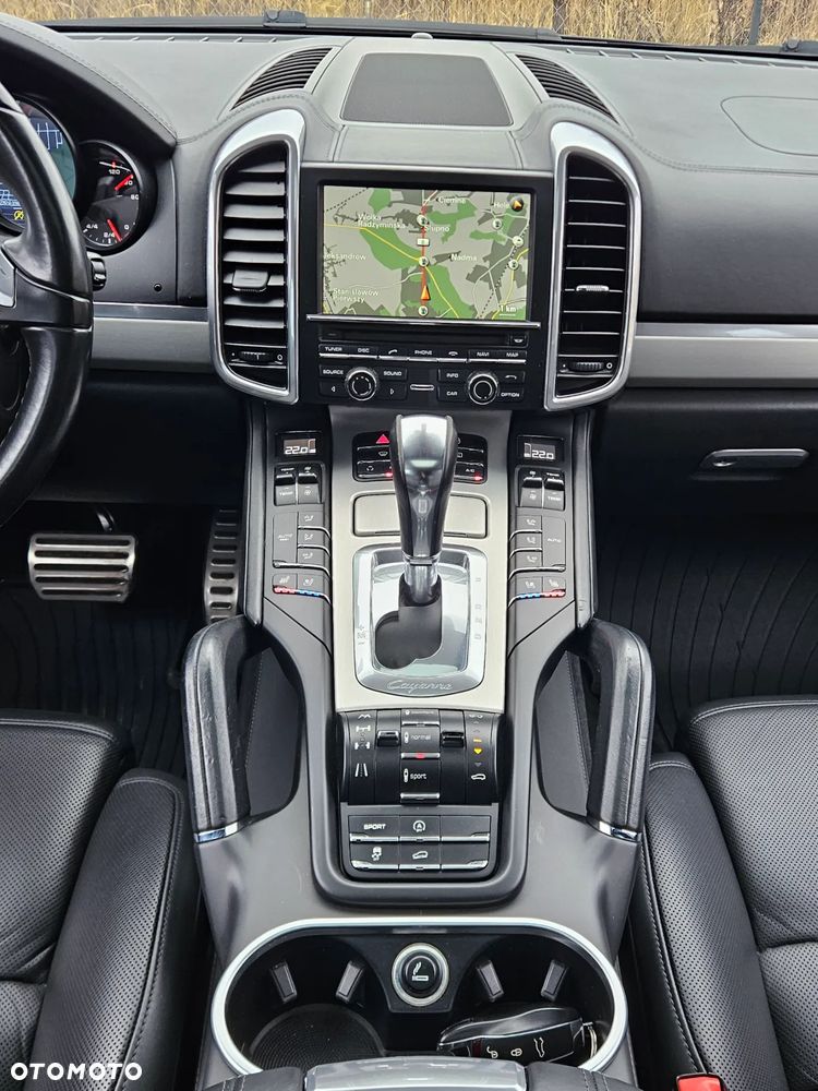 Porsche Cayenne Turbo Tiptronic S - 16