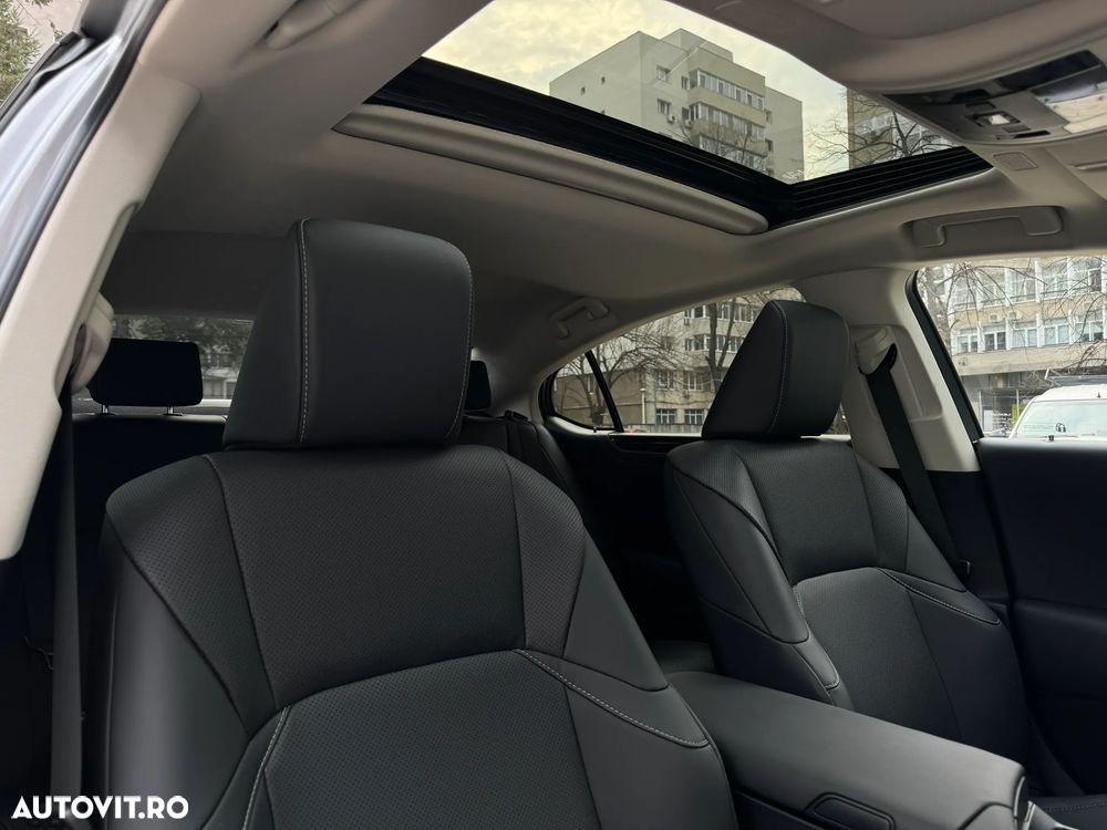 Lexus Seria ES 300h Executive - 13