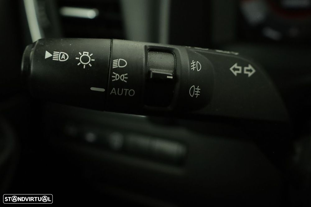 Nissan Qashqai 1.3 DIG-T N-Connecta LED Xtronic - 18