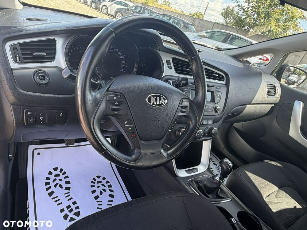 Kia Ceed - 29