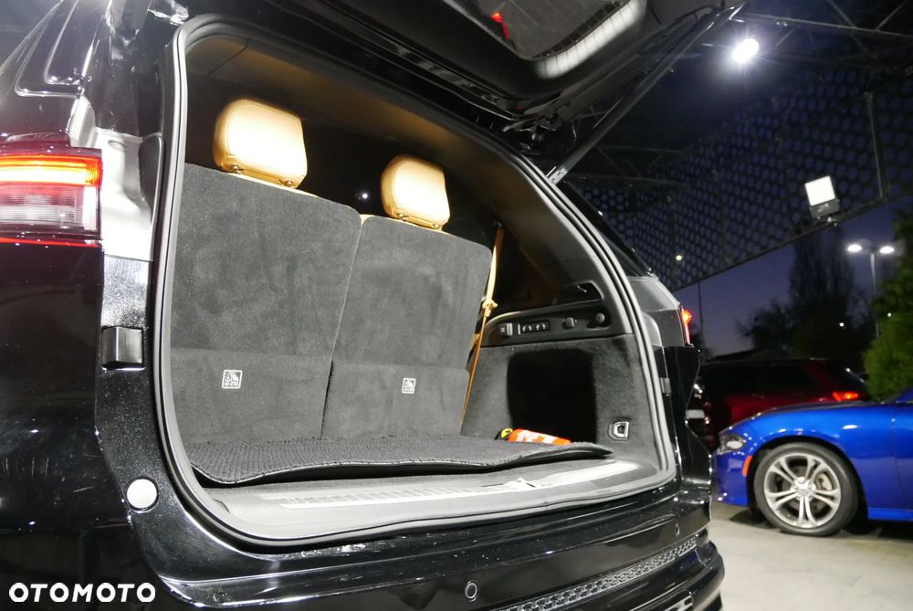 Jeep Grand Cherokee - 29