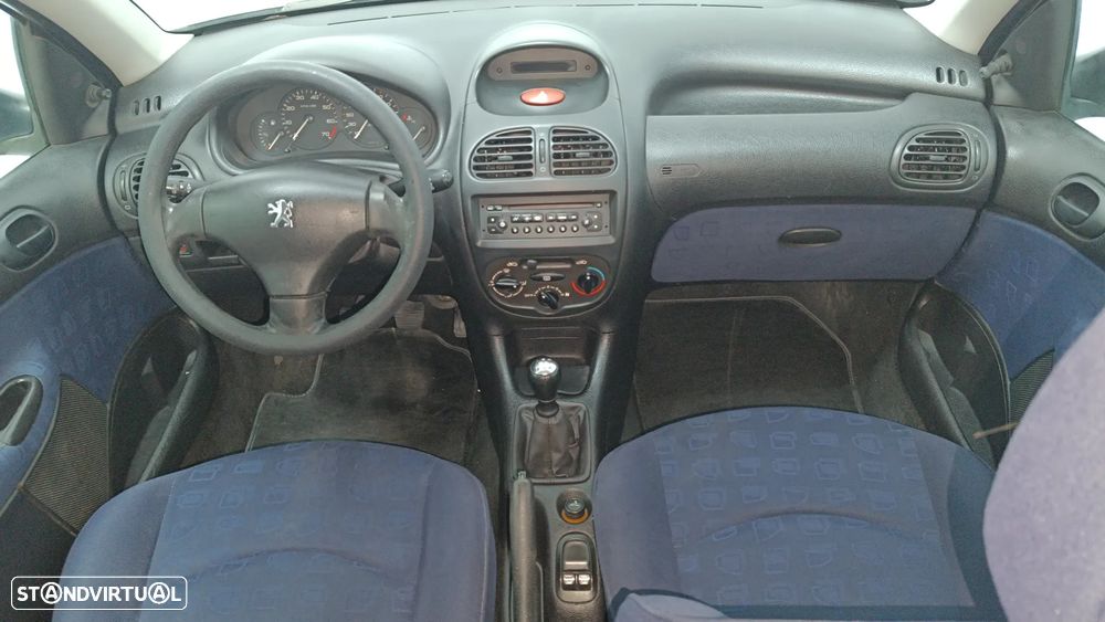 Peugeot 206 1.1 Color Line - 6