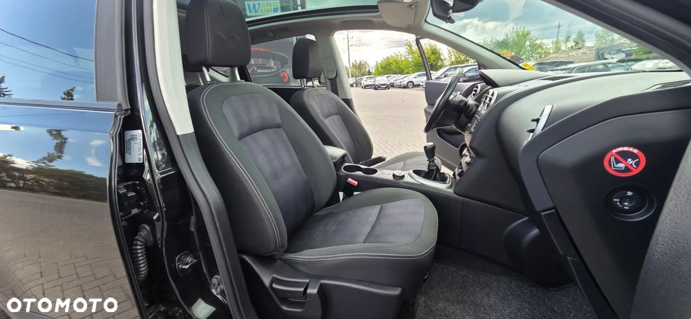 Nissan Qashqai 1.6 dCi 4 x 4 DPF Start/Stop tekna - 37