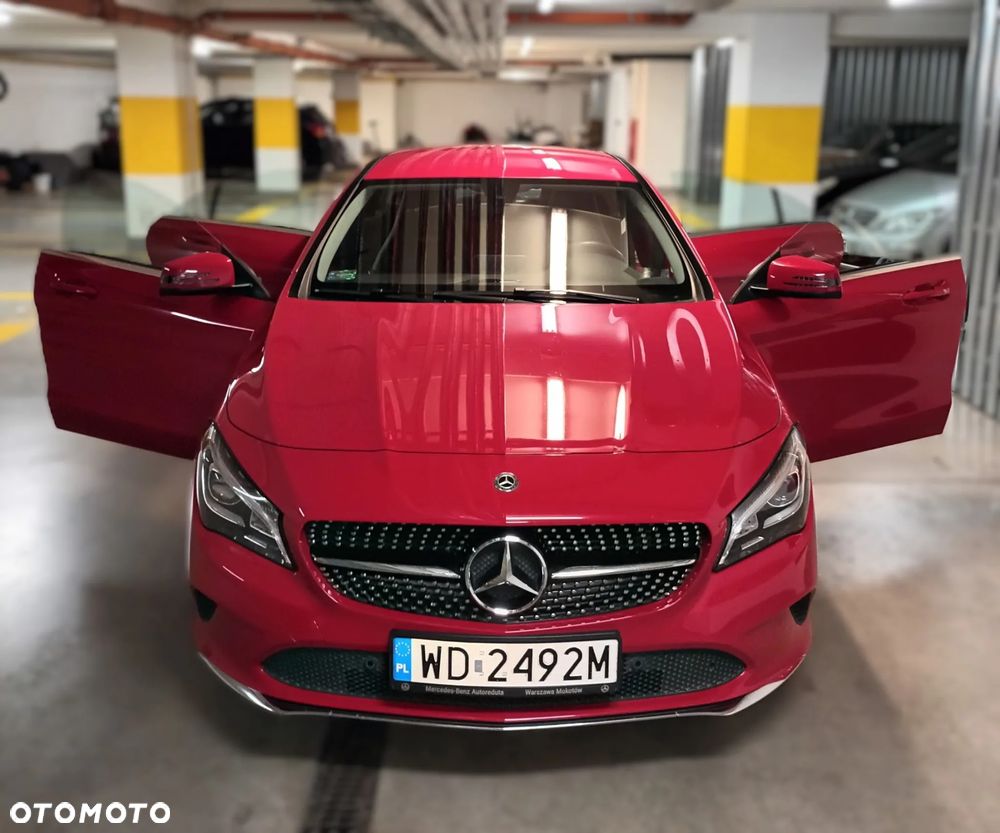 Mercedes-Benz CLA 200 7G-DCT Urban - 9