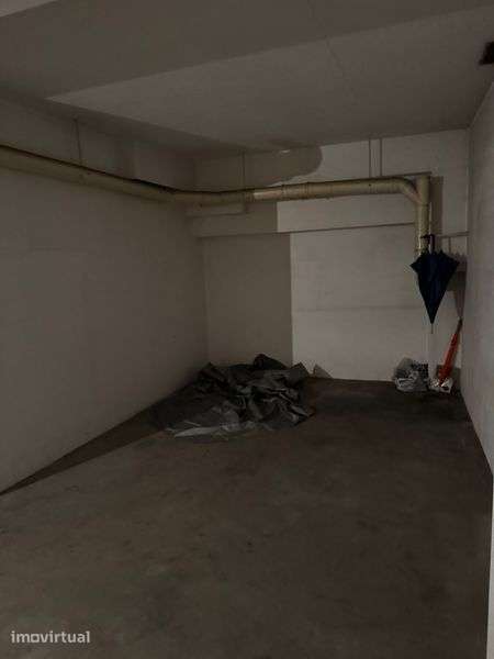 Alugo/Arrendo GARAGEM BOX Vila do Conde - Grande imagem: 3/5