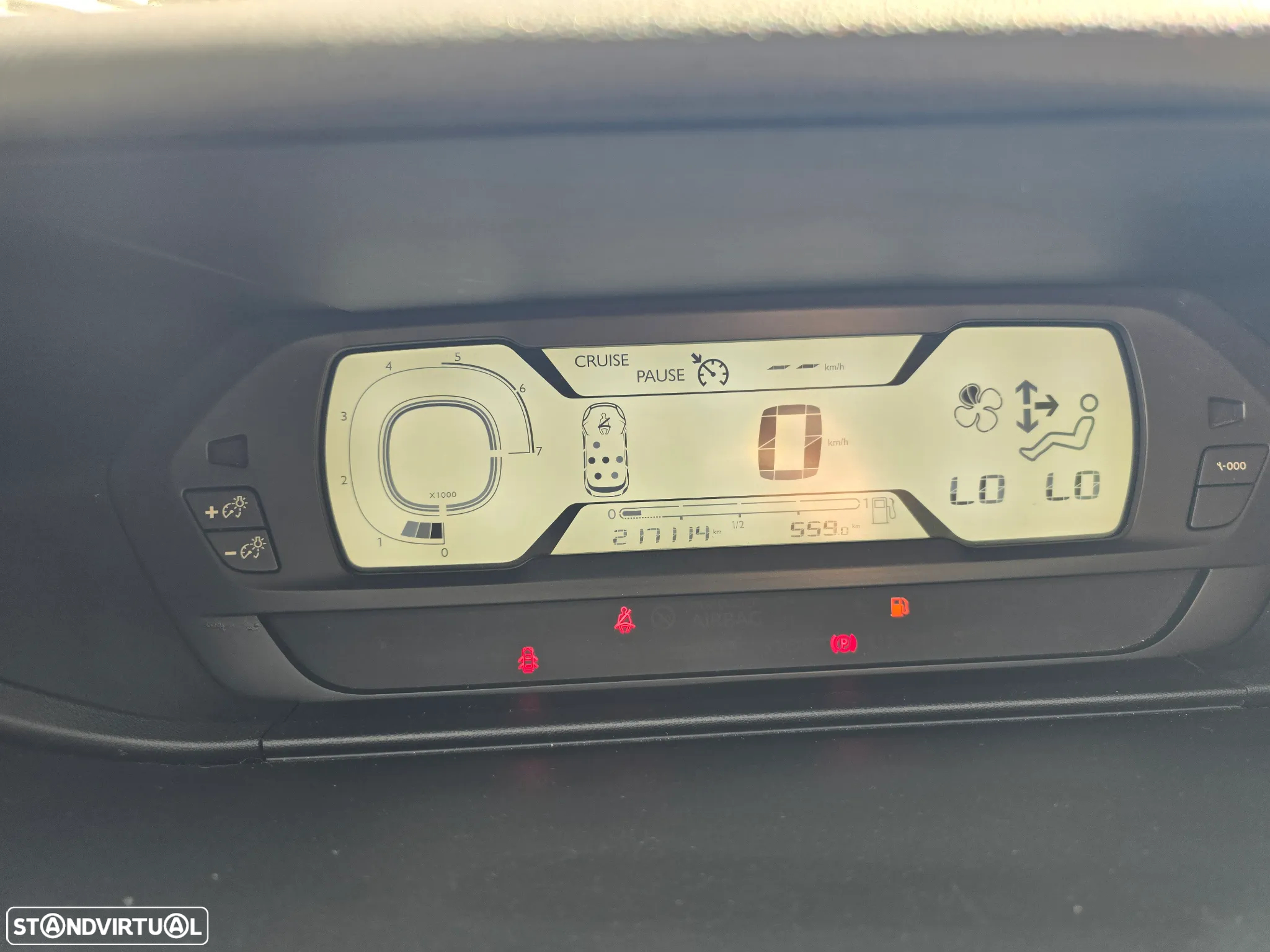 Citroën C4 Grand Picasso 1.6 e-HDi Exclusive - 8