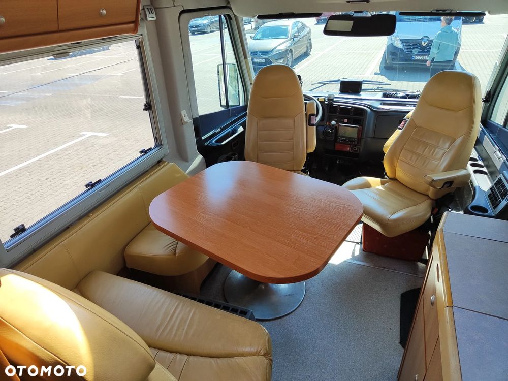 KNAUS Travel Liner 710GH - 16