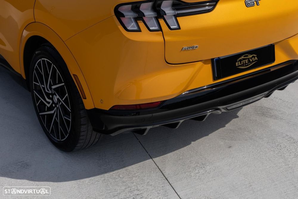 Ford Mustang Mach-E GT AWD - 21