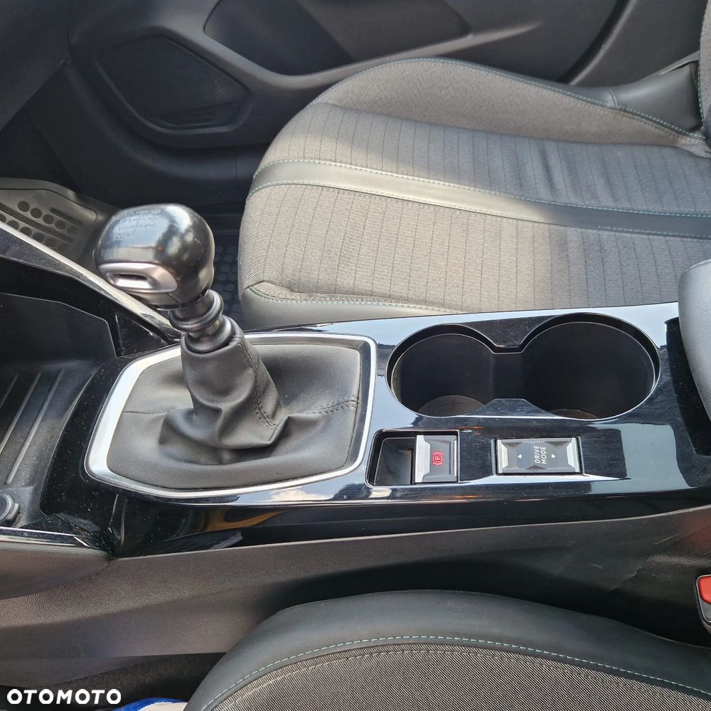 Peugeot 208 - 7