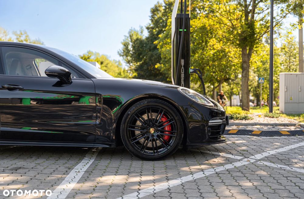 Porsche Panamera Turbo - 8