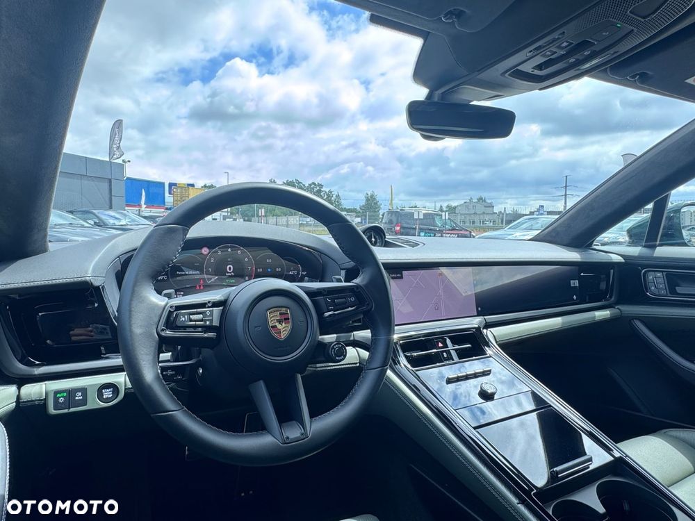 Porsche Panamera - 22