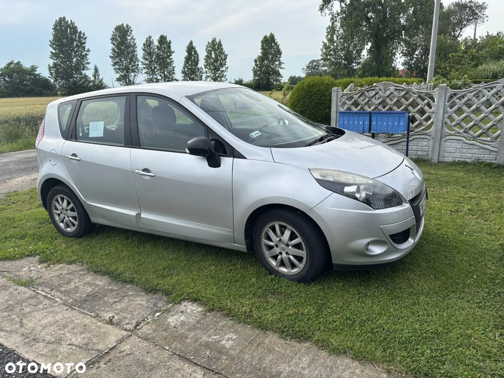 Renault Scenic - 1
