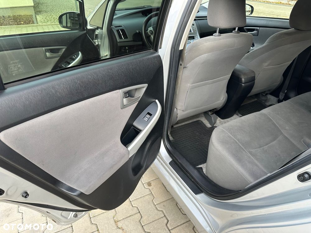 Toyota Prius 1.8 HSD Active - 23