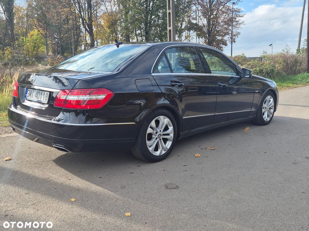 Mercedes-Benz Klasa E 200 CDI DPF BlueEFFICIENCY 7G-TRONIC Avantgarde - 5