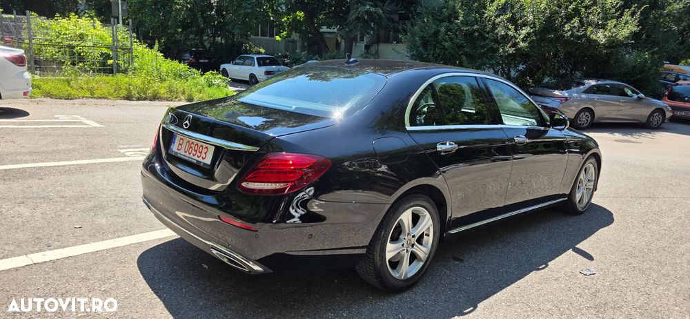 Mercedes-Benz E 220 d 9G-TRONIC AMG Line - 4