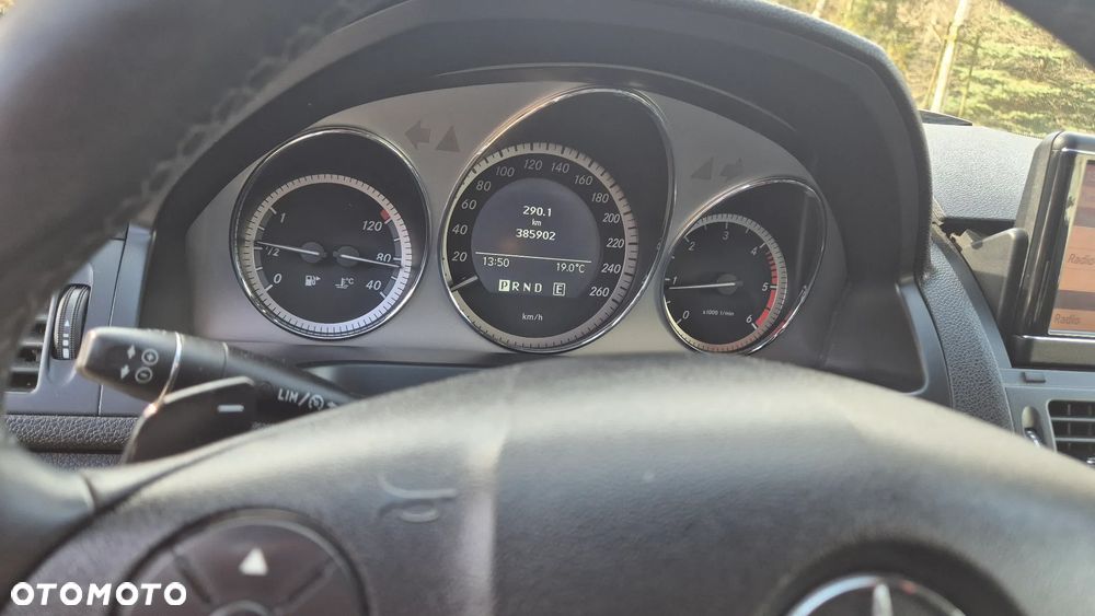 Mercedes-Benz Klasa C 220 CDI DPF Automatik BlueEFFICIENCY Avantgarde - 14
