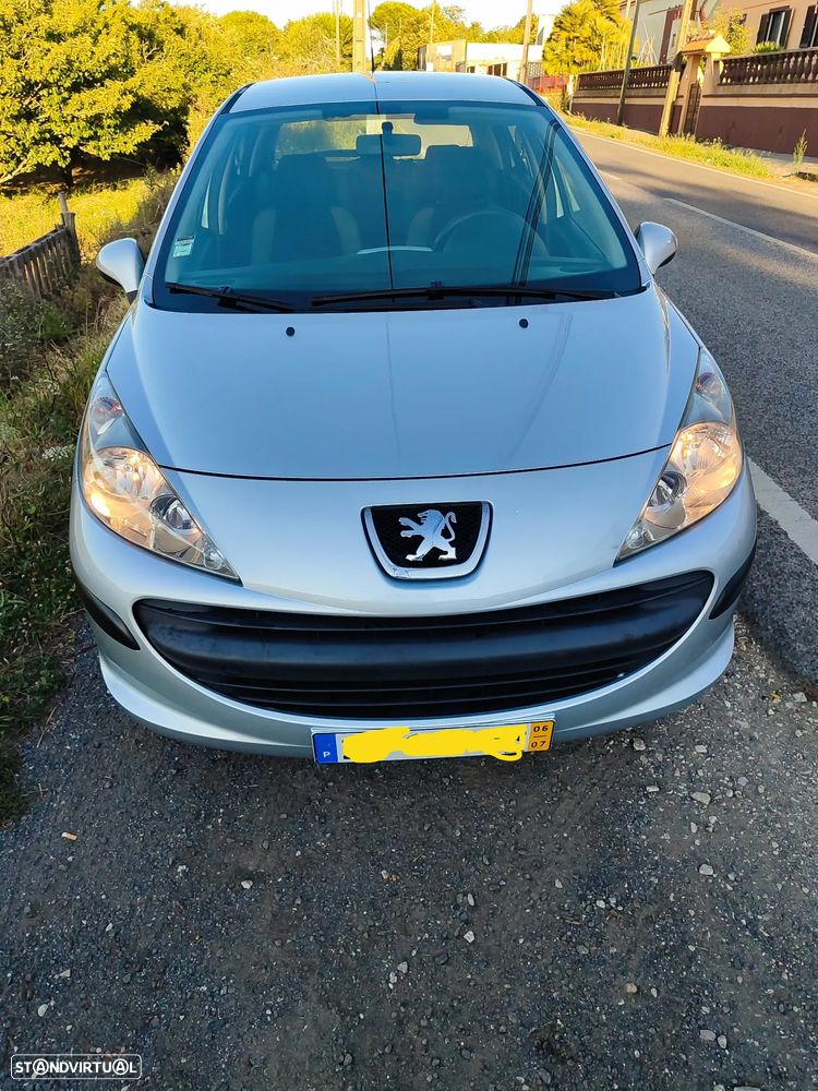 Peugeot 207 - 3