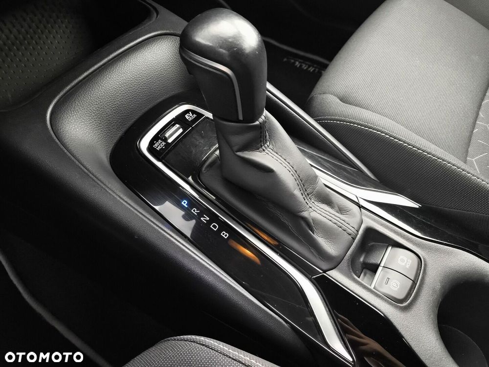 Toyota Corolla 1.8 Hybrid Comfort - 24