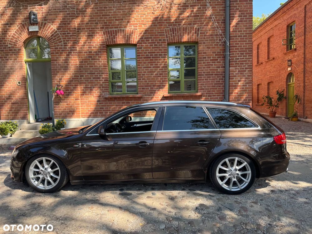 Audi A4 Avant 2011 photo 4