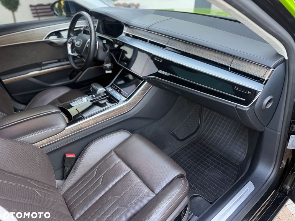 Audi A8 - 5
