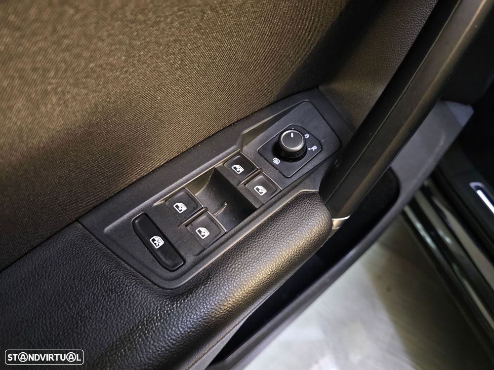 VW Tiguan 2.0 TDI Highline - 29