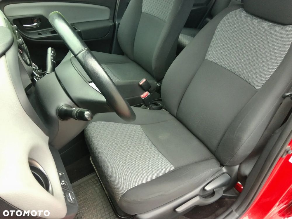 Toyota Yaris 1.33 Active - 13