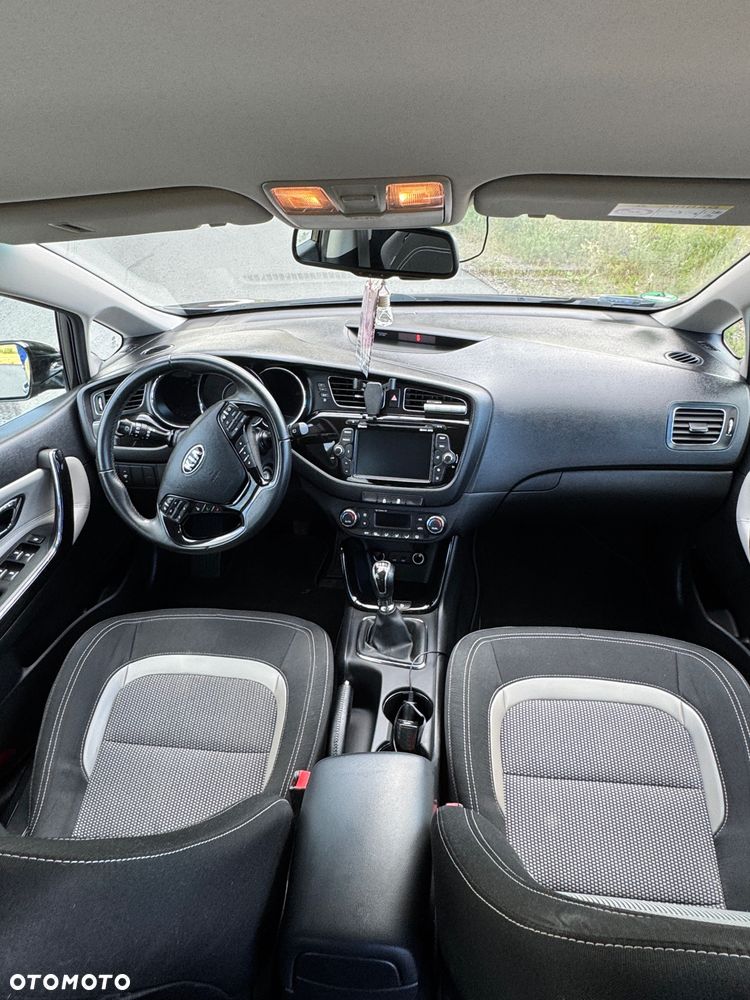 Kia Ceed - 6