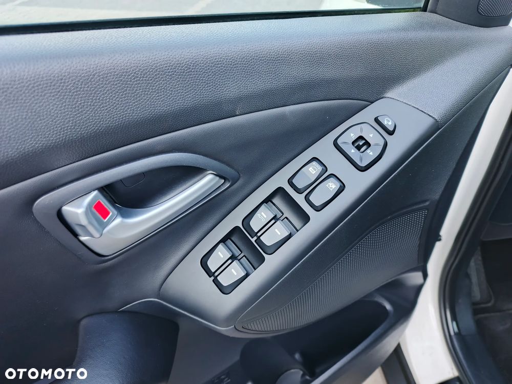 Hyundai ix35 2.0 CRDi 4WD Automatik Premium - 22
