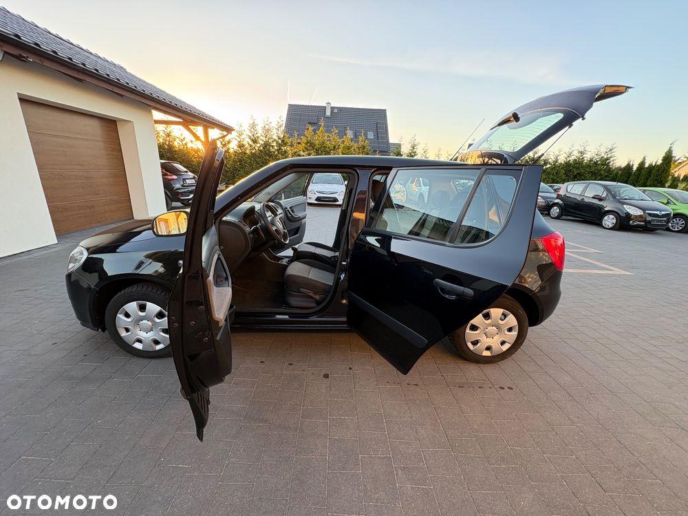Skoda Fabia 1.2 HTP Ambiente - 15